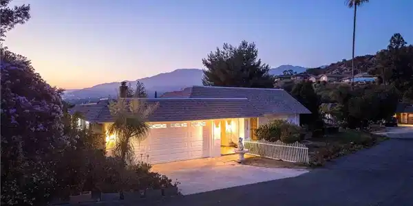 2108 El Arbolita Drive
