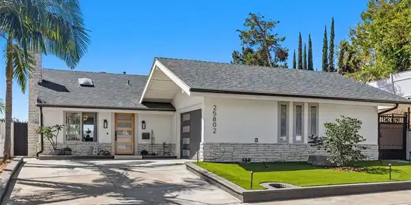 25802 Sycamore
