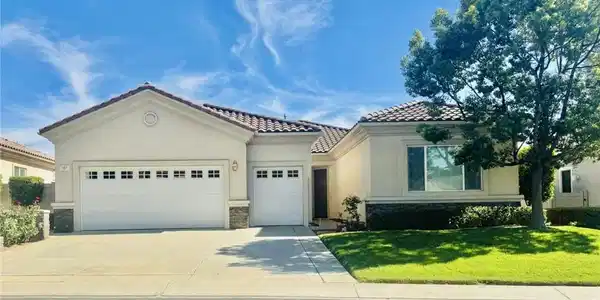 957 Avenal