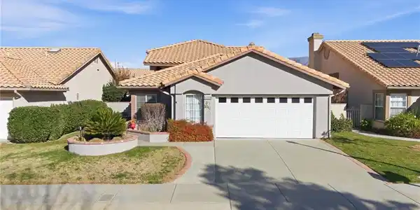 6053 Warwick Hills