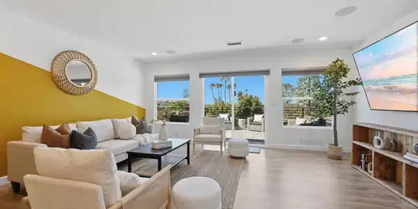 9257 Dillon Dr