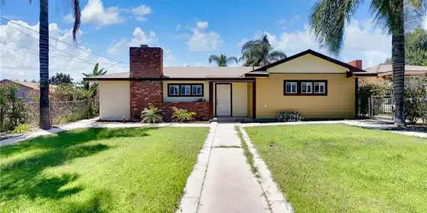 530 W C St