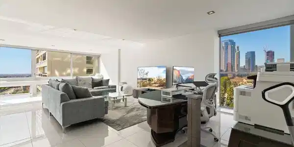 Image 4