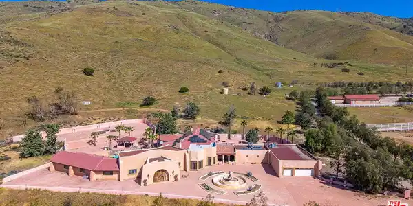 35931 Via Famero Drive