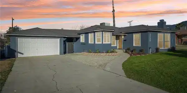 3720 La Hacienda