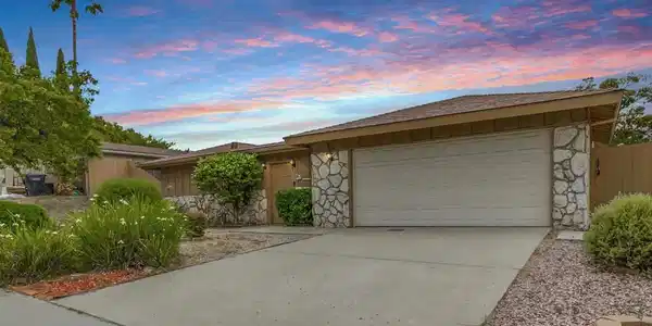7296 Golfcrest Dr