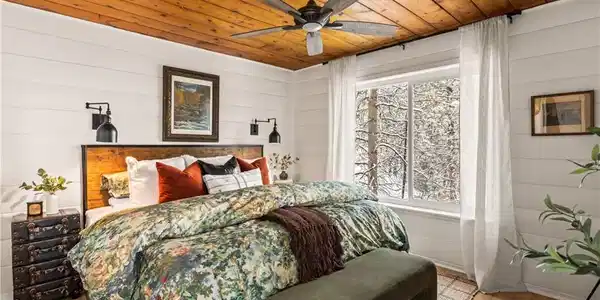 1149 Scenic Wy