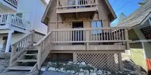 1374 Rock Ridge