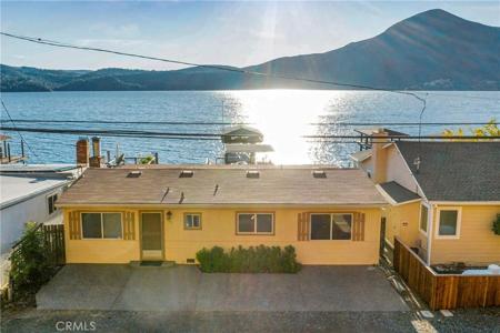 11391 Lakeshore Drive