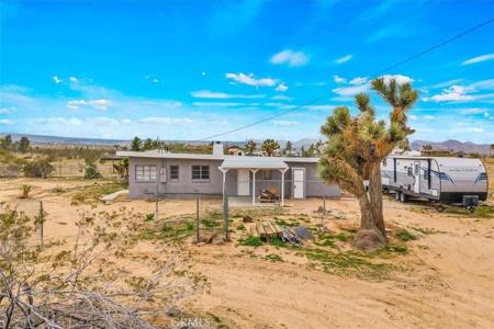 57726 Starlight Mesa Road