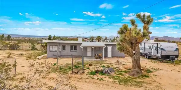 57726 Starlight Mesa Road