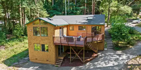 1116 Lakeside Drive