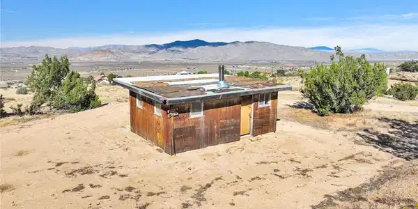 23766 Valley View