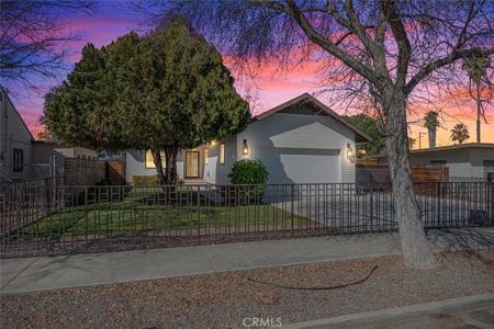 327 S Taylor