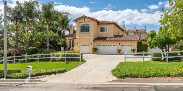 5506 Carriage Place
