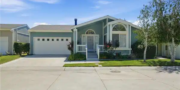 19936 Northcliff Drive
