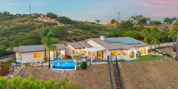408 Alta Lane