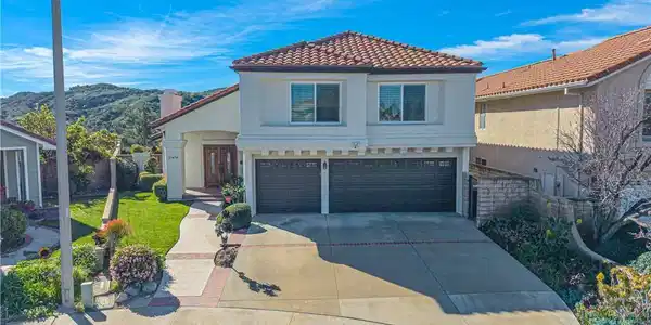 23454 Cloverdale Court