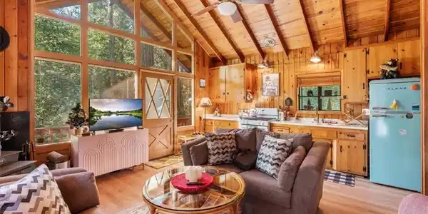 697 Mormon Springs