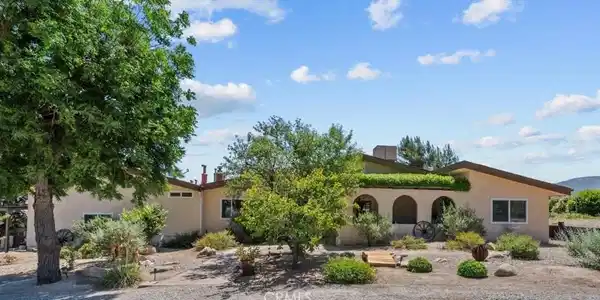 39662 86th Street W