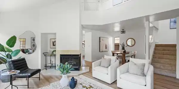 10015 Vallata Ct