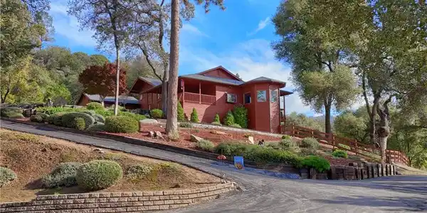 39207 Thornberry Mtn View Court