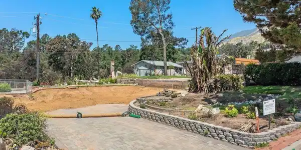 1312 E Loma Alta Drive