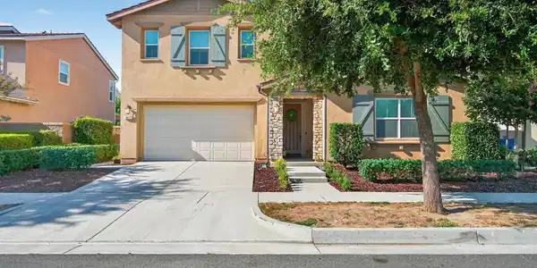 4077 E Groveland Dr