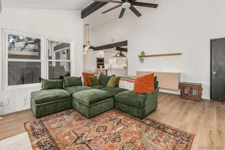 2327 Rosal Ln