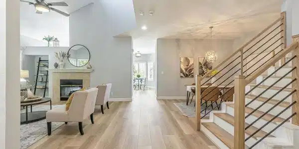 921 Arrowhead Ter
