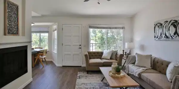 45 Via Hermosa