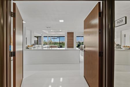 899 Island Drive