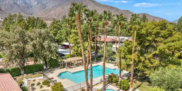 575 N Villa Court