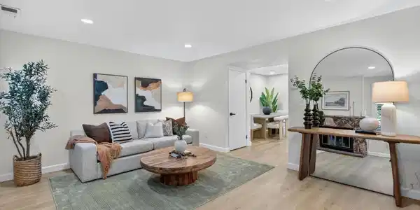 3513 Ivalynn Circle
