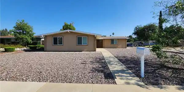 330 W Channing