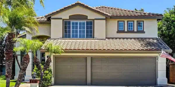 4 Larkspur