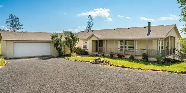 4818 Prospect Lane