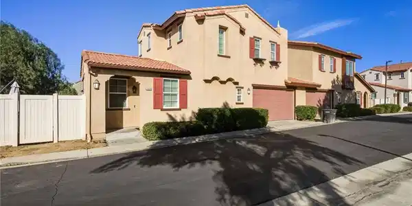 1626 Green Hills