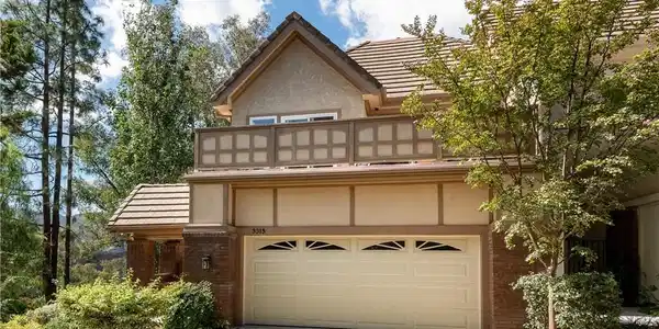 3315 View Pointe