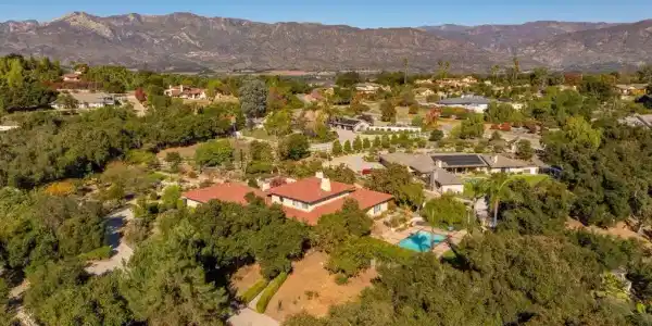 10951 Encino Drive