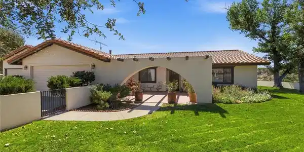49050 Lake Canyon