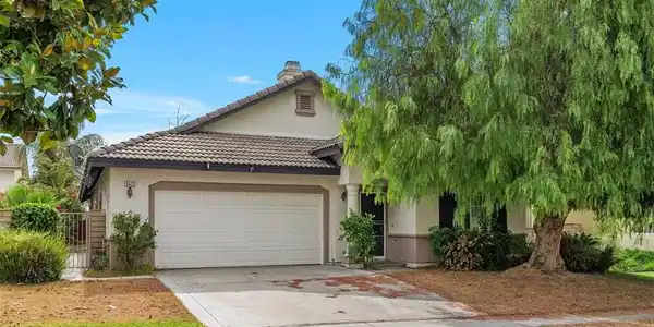9523 Sunglow Ct.