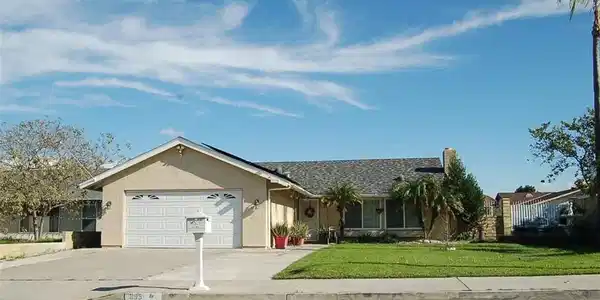395 S Tamarisk