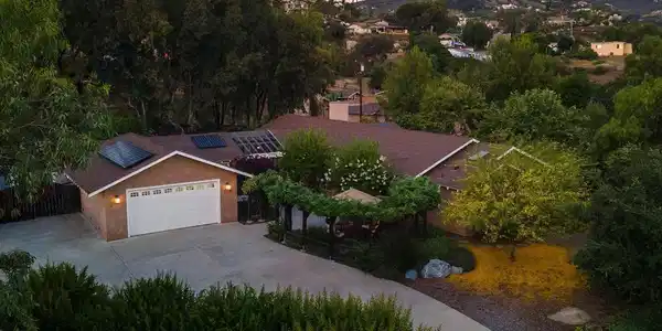 2028 VALLEY RIM RD