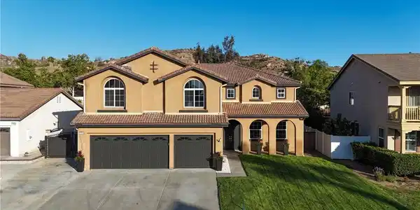 15388 La Casa Drive