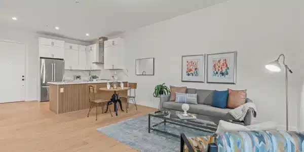 4115 El Camino Real