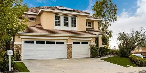 38 Tessera Avenue