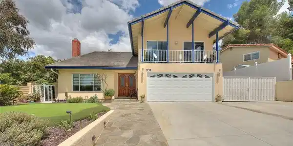 1715 Oxbow Court