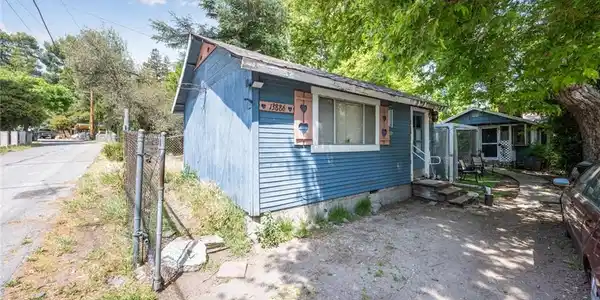 13886 Hazel Drive