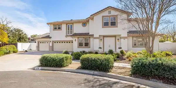 20 Cabrillo Circle